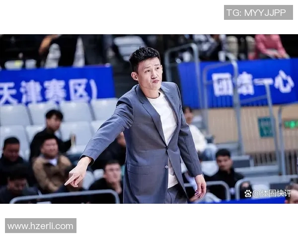 周鹏：从篮球场上的拼搏者到生活中的榜样，如何影响年轻一代的成长与梦想