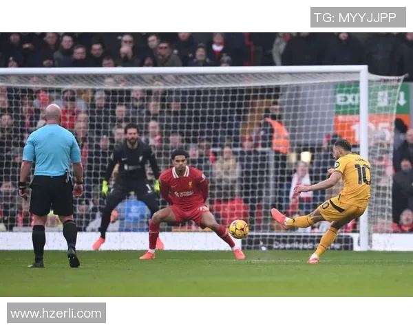 利物浦主场迎战狼队争夺英超关键三分全力以赴展现球队实力 利物浦主场迎战狼队争夺英超关键三分全力以赴展现球队实力