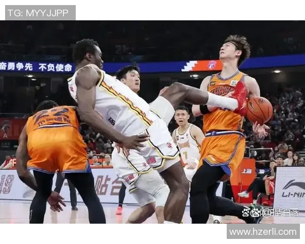 王哲林在CBA赛季中的表现与未来发展潜力分析