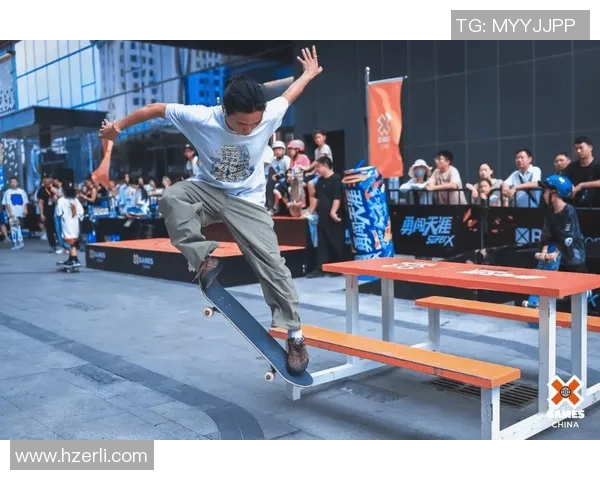 武汉滑板队的团队协作之道:滑板巨献背后的默契与激情 武汉滑板队的团队协作之道:滑板巨献背后的默契与激情